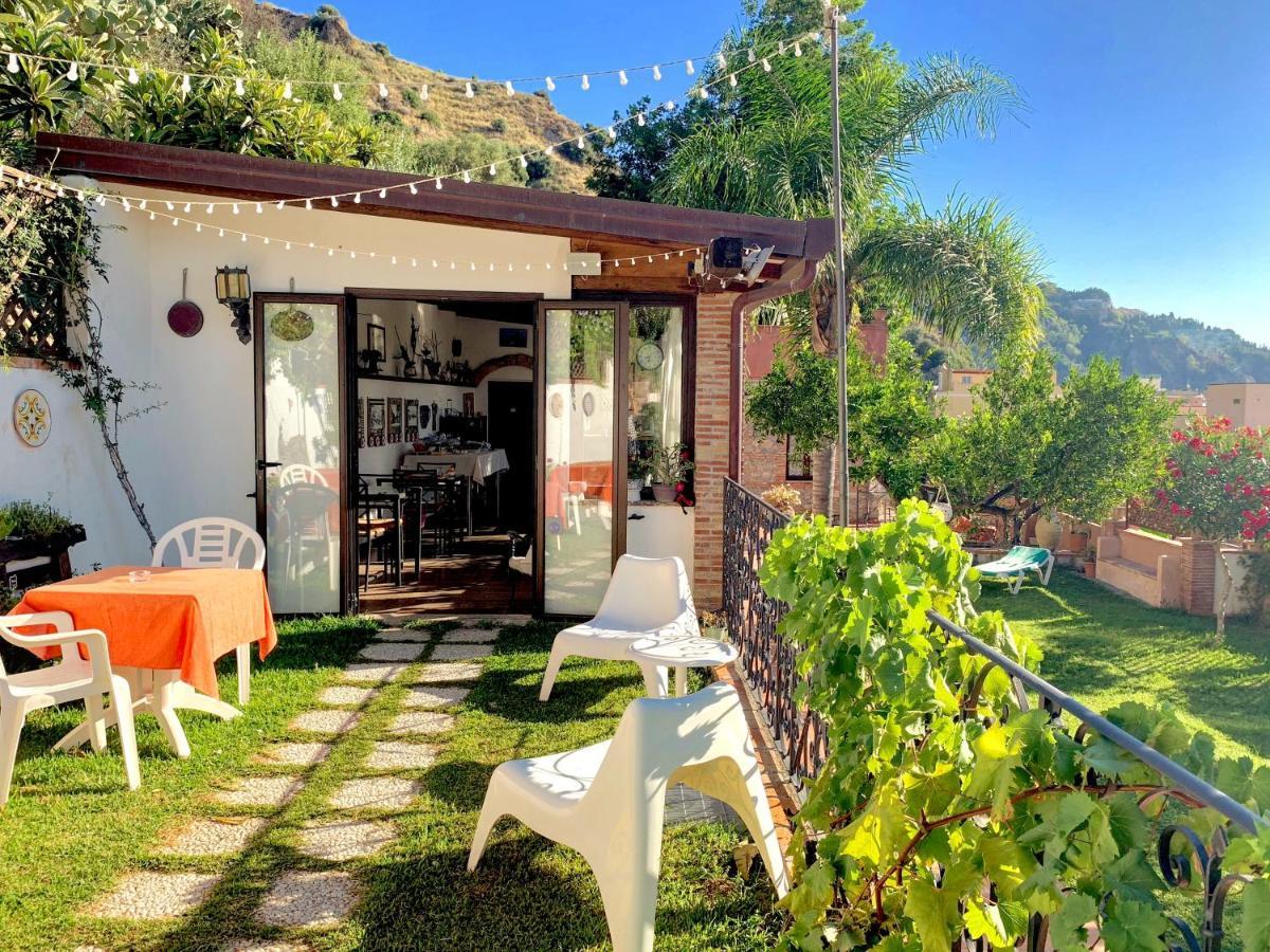 B&B Villa Vittoria Giardini Naxos Εξωτερικό φωτογραφία