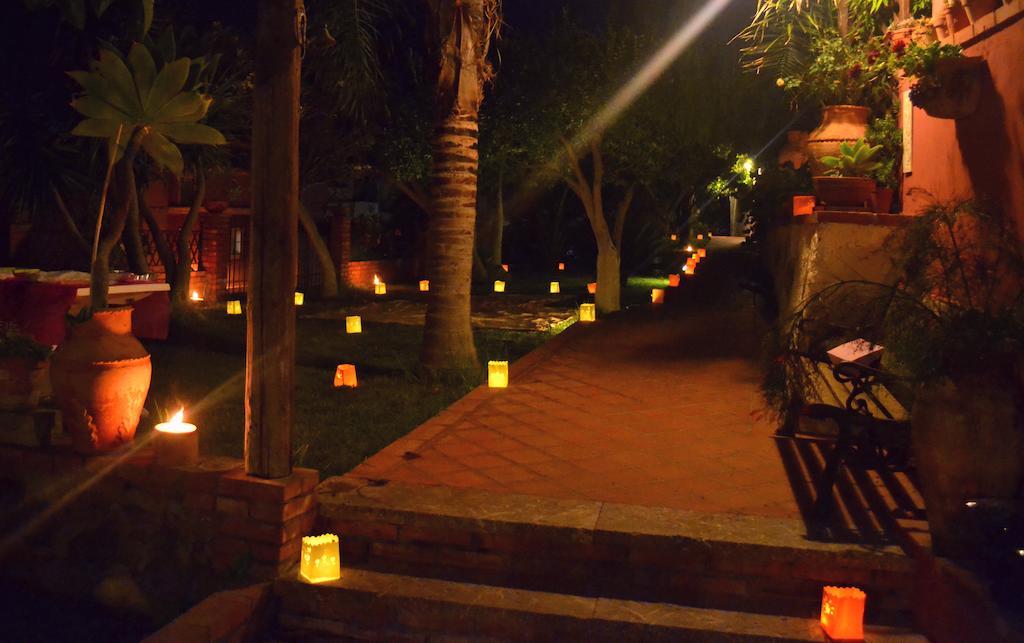 B&B Villa Vittoria Giardini Naxos Εξωτερικό φωτογραφία