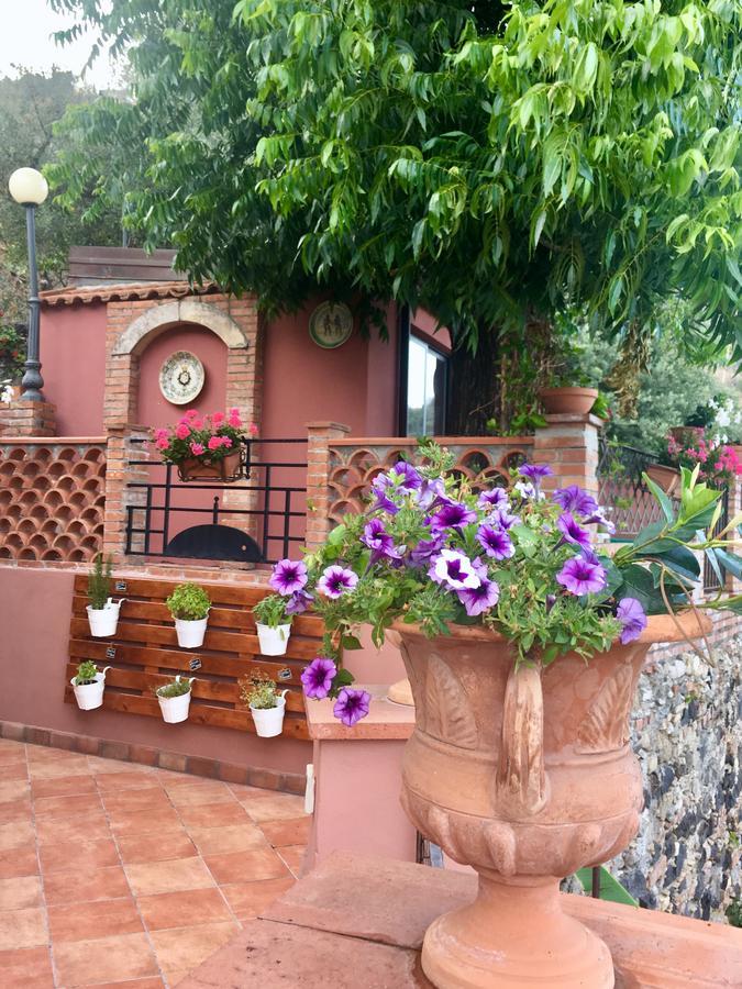 B&B Villa Vittoria Giardini Naxos Εξωτερικό φωτογραφία
