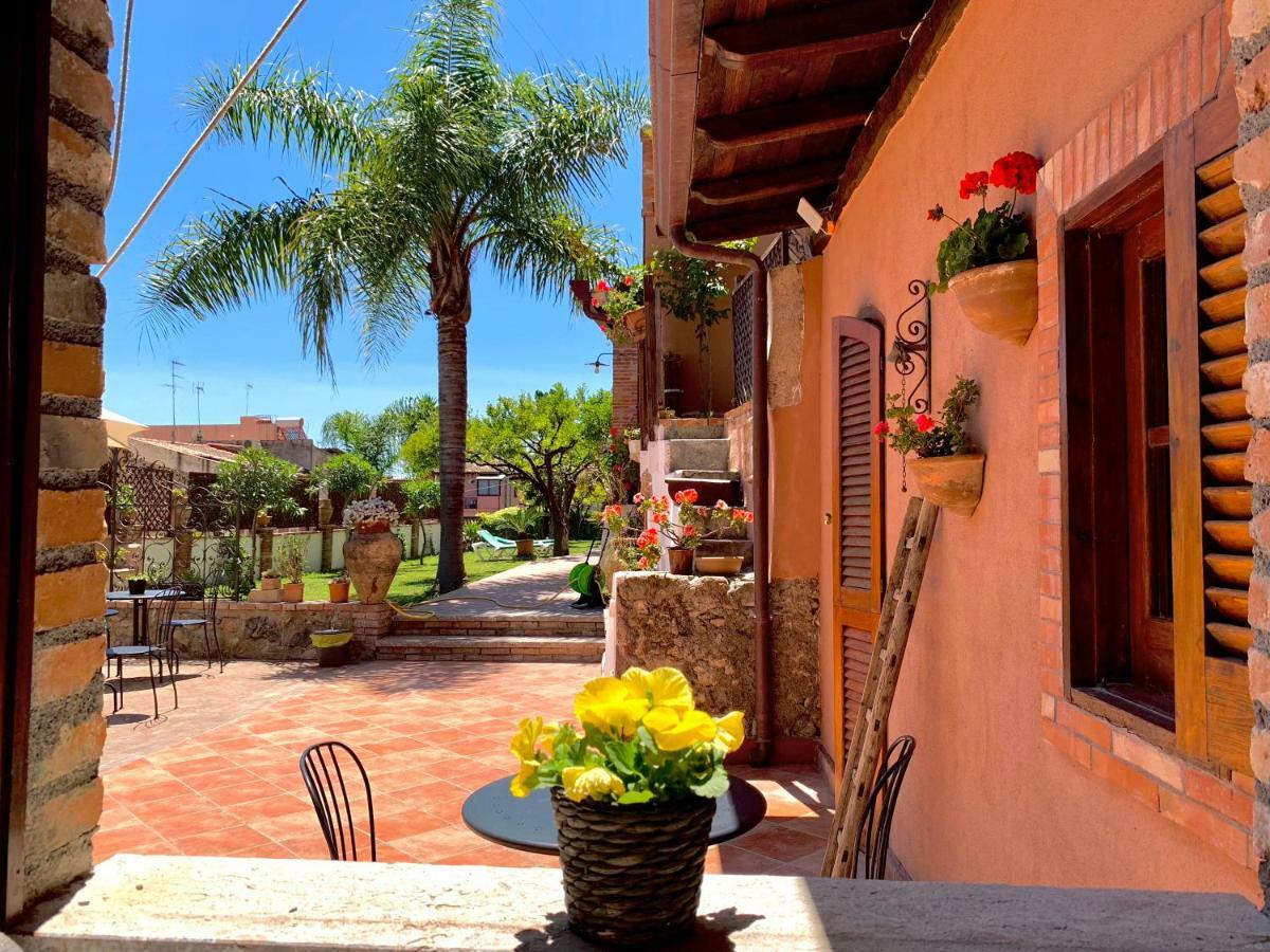 B&B Villa Vittoria Giardini Naxos Εξωτερικό φωτογραφία