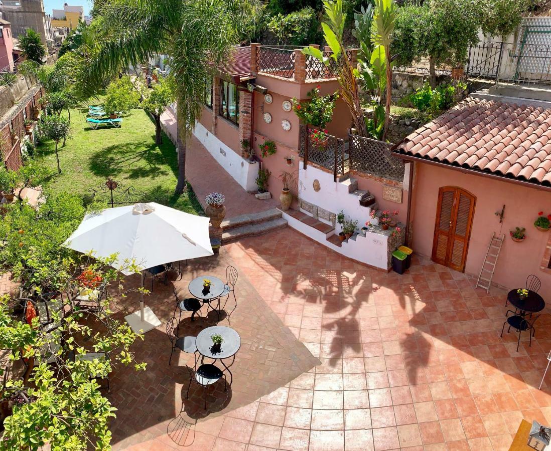 B&B Villa Vittoria Giardini Naxos Εξωτερικό φωτογραφία
